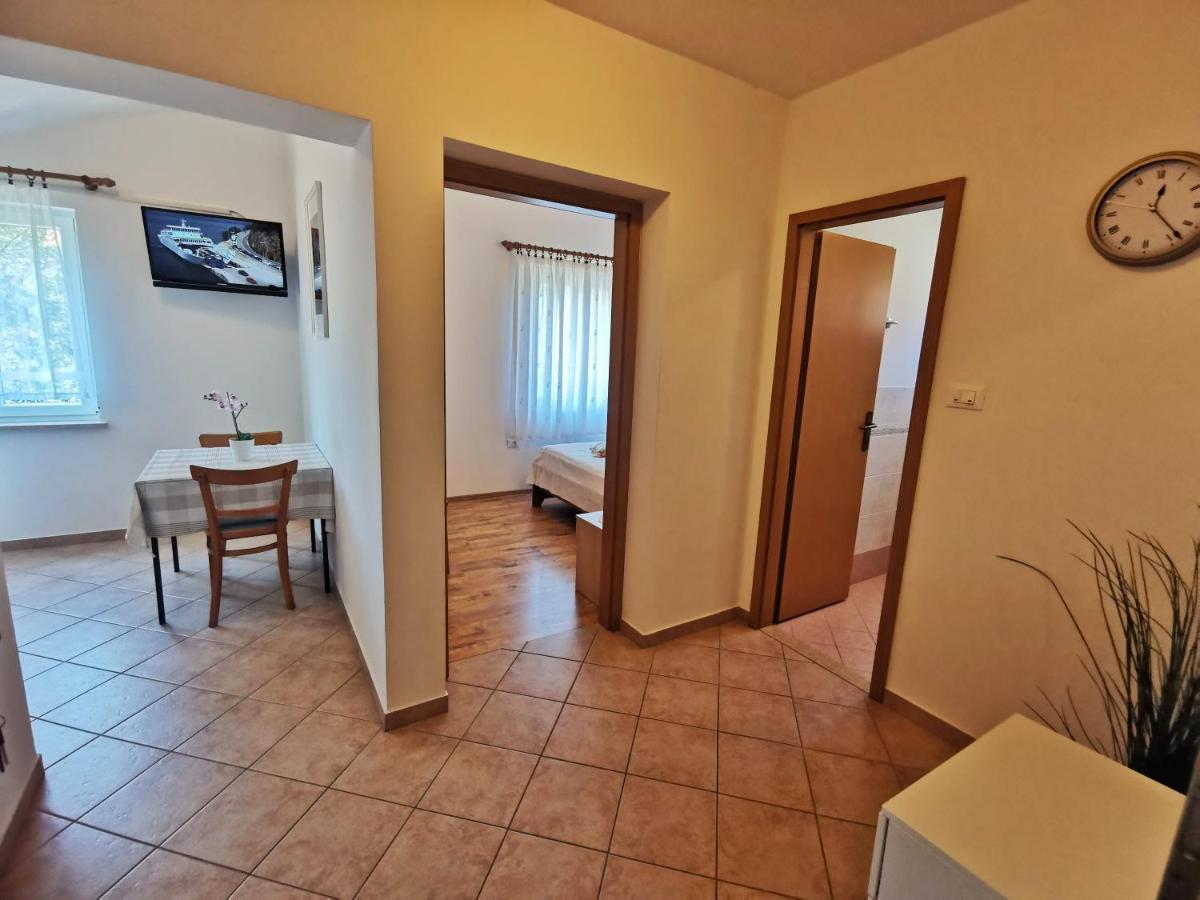 Apartments Sokolic Нерезине Экстерьер фото