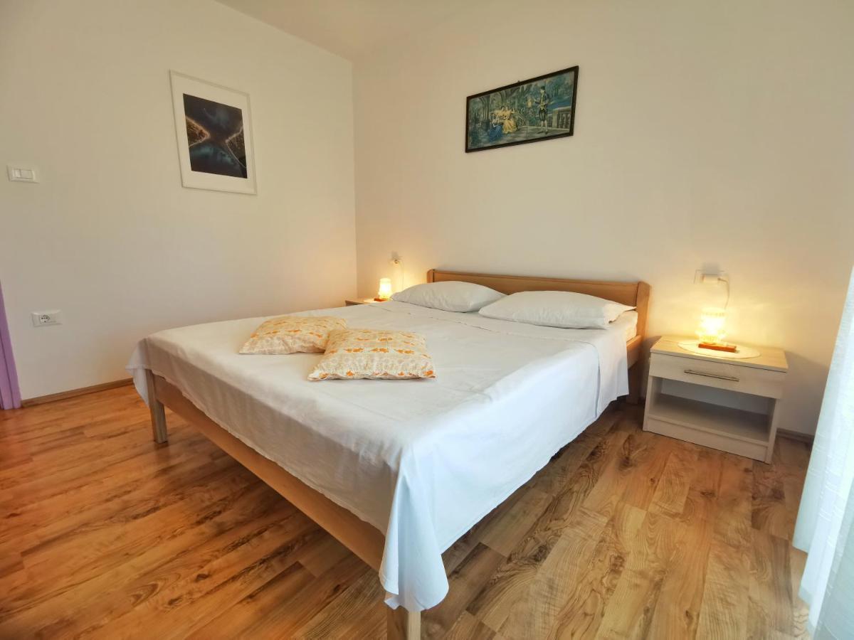 Apartments Sokolic Нерезине Экстерьер фото