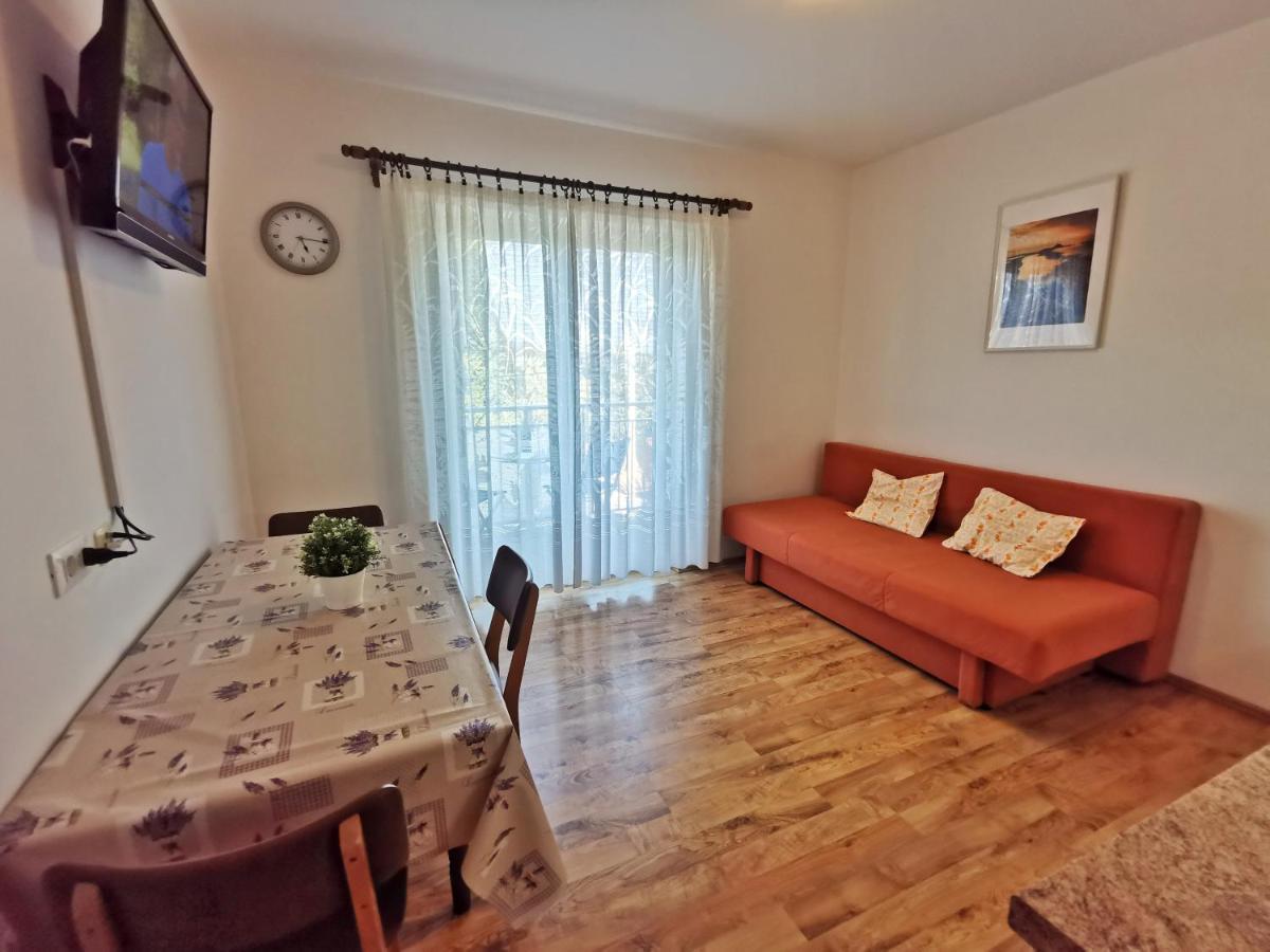 Apartments Sokolic Нерезине Экстерьер фото
