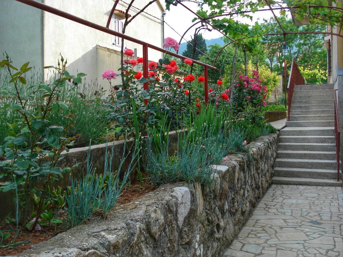 Apartments Sokolic Нерезине Экстерьер фото