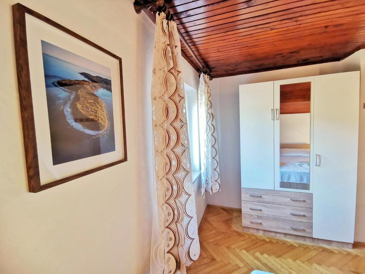 Apartments Sokolic Нерезине Экстерьер фото